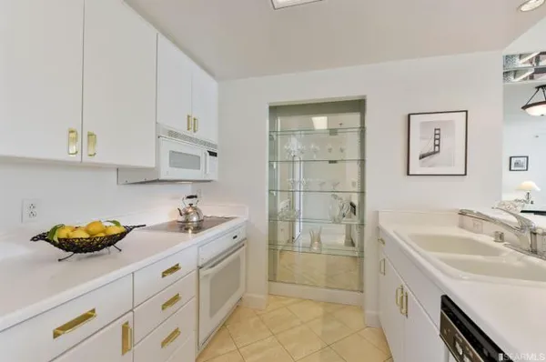 kitchen1.jpg