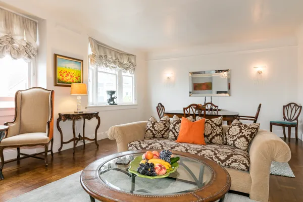 Beautiful two bedroom Home In the Cow Hollow