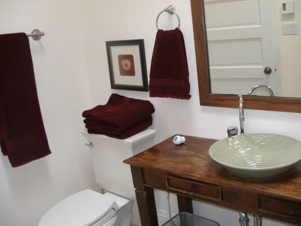 146-10-bath.jpg